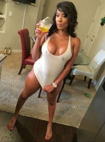 Leah Remini butt naked and