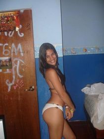 Amateur girl Izzy
